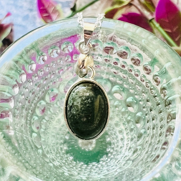 Moss Agate Sterling Silver Necklace, Handmade by Wandering Bunny LLC - Picture 6 of 12